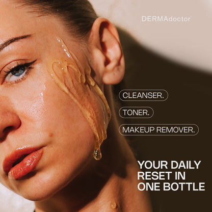 Kakadu C Brightening Daily Cleanser, Toner &amp; Make-up Remover - Travel Size